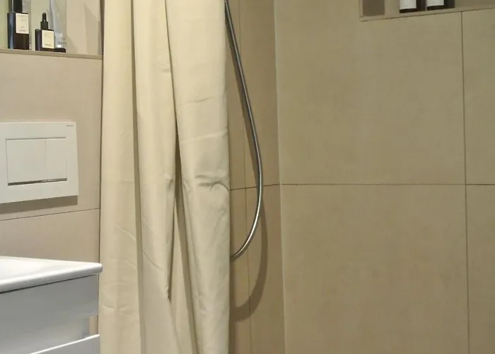 Mi Design - Walking Distance To Christmas Market